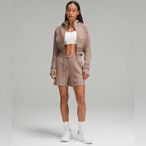 Lululemon Scuba High-Rise Short 5”